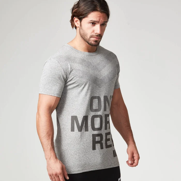 Myprotein Performance Slogan T-Shirt, Herr - Grå