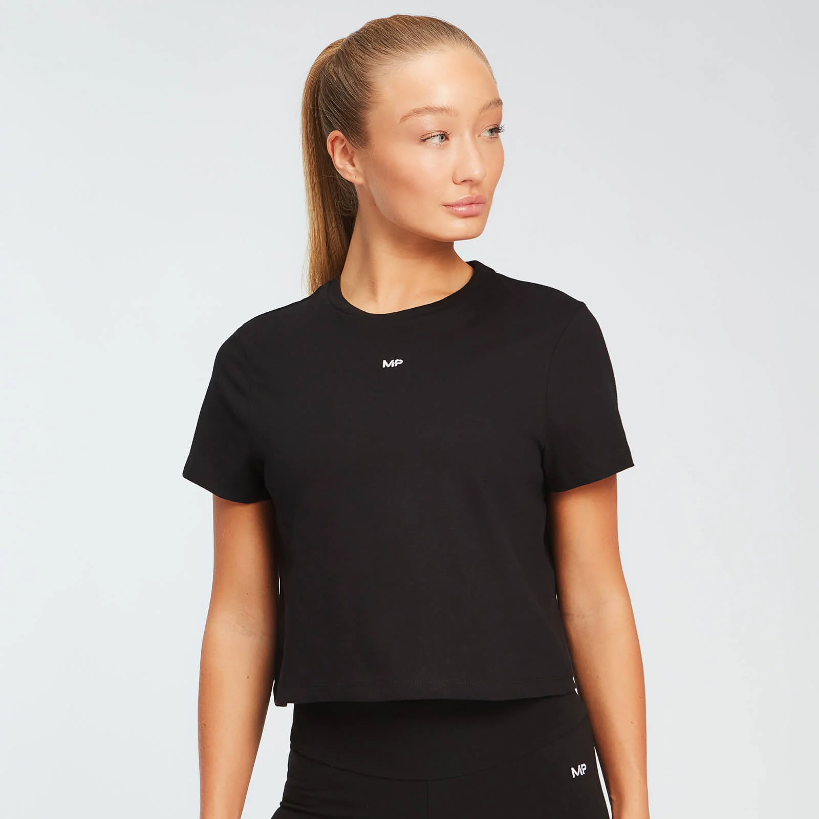 MP Essentials Crop T-Shirt för kvinnor – Svart - XS Bild 1