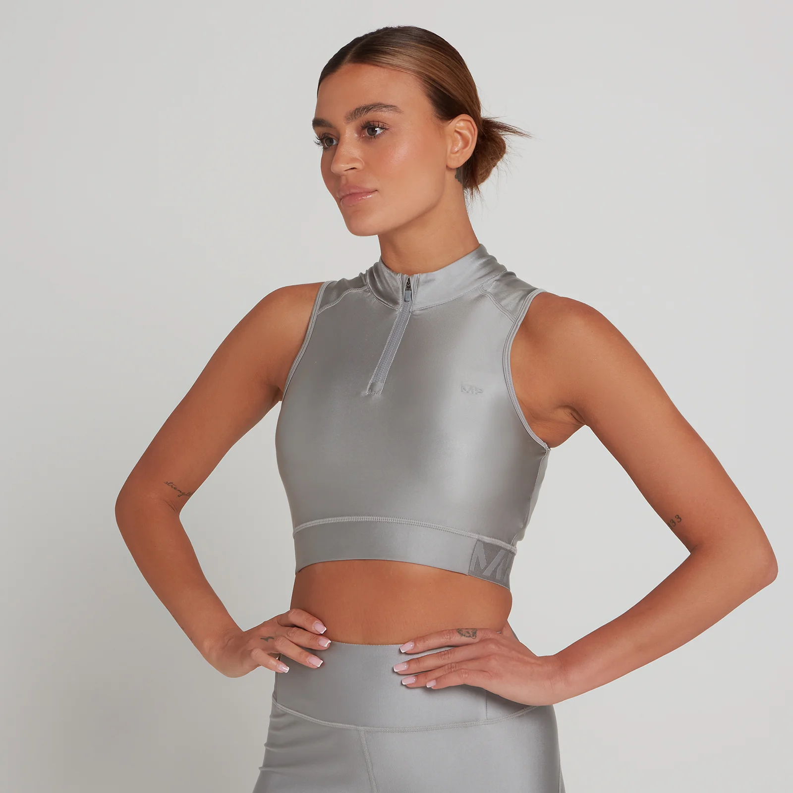 Limited Edition MP Engage Crop Tank 1/4 Zip Top för kvinnor - Vinröd - XXS Bild 1